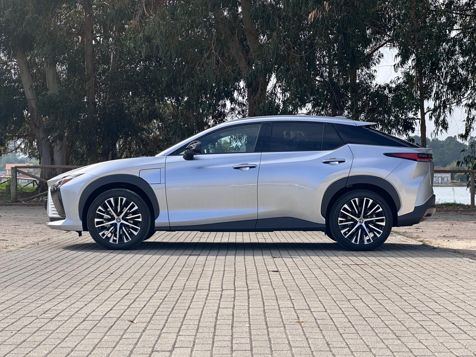 LEXUS RZ 300E RZ 300e Premium