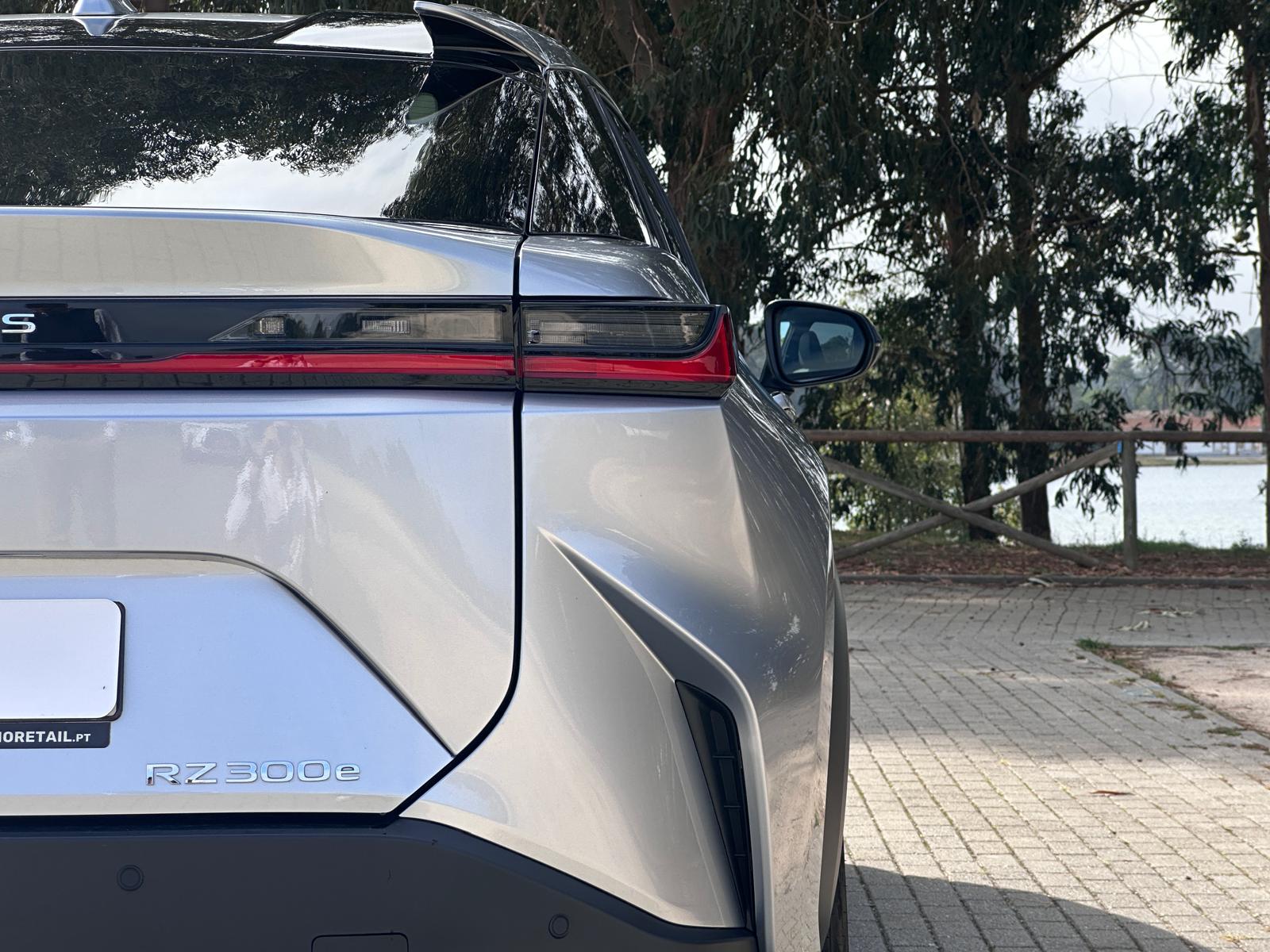 LEXUS RZ 300E RZ 300e Premium