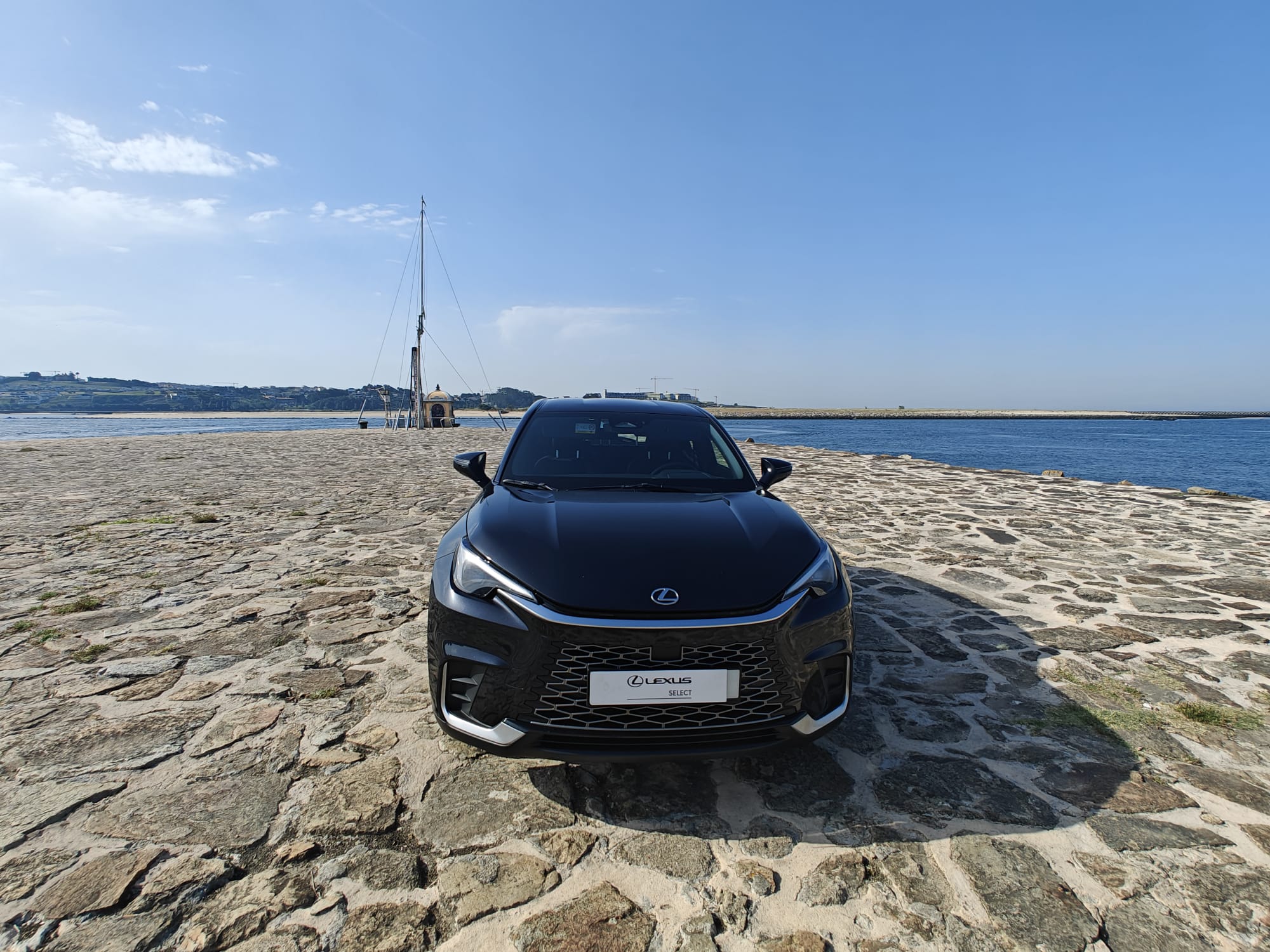 LEXUS LBX ELEGANT