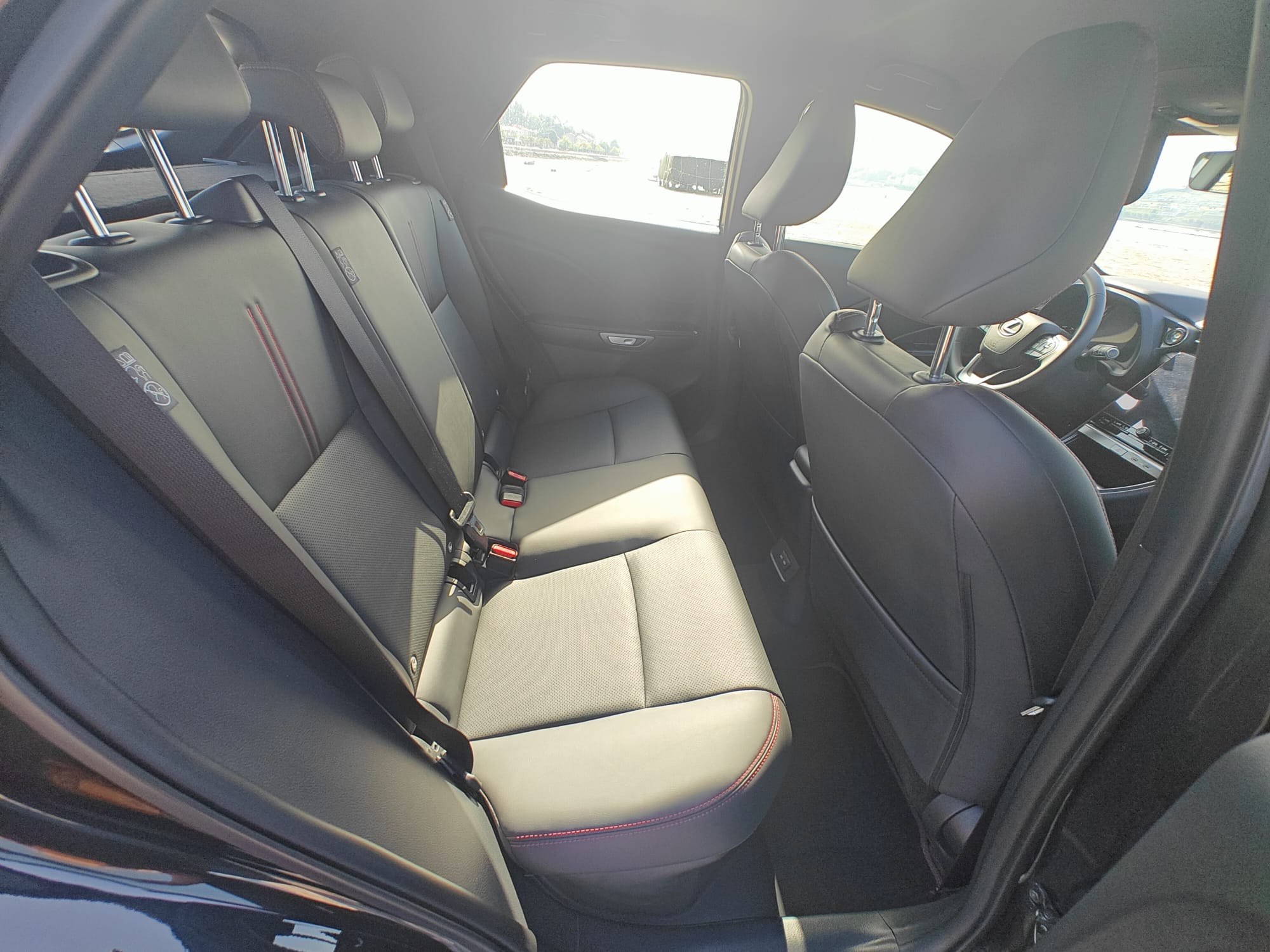 LEXUS LBX ELEGANT
