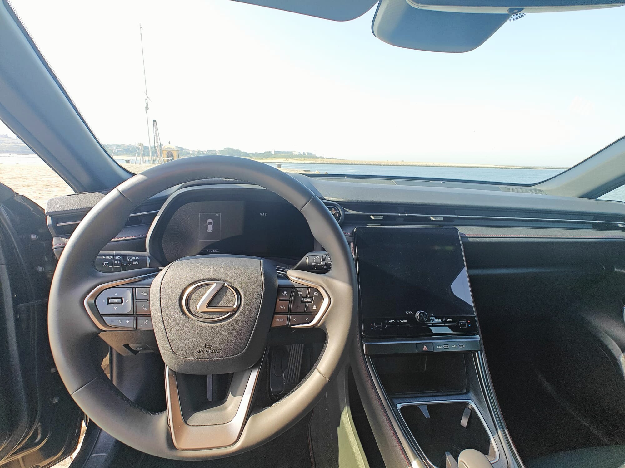 LEXUS LBX ELEGANT