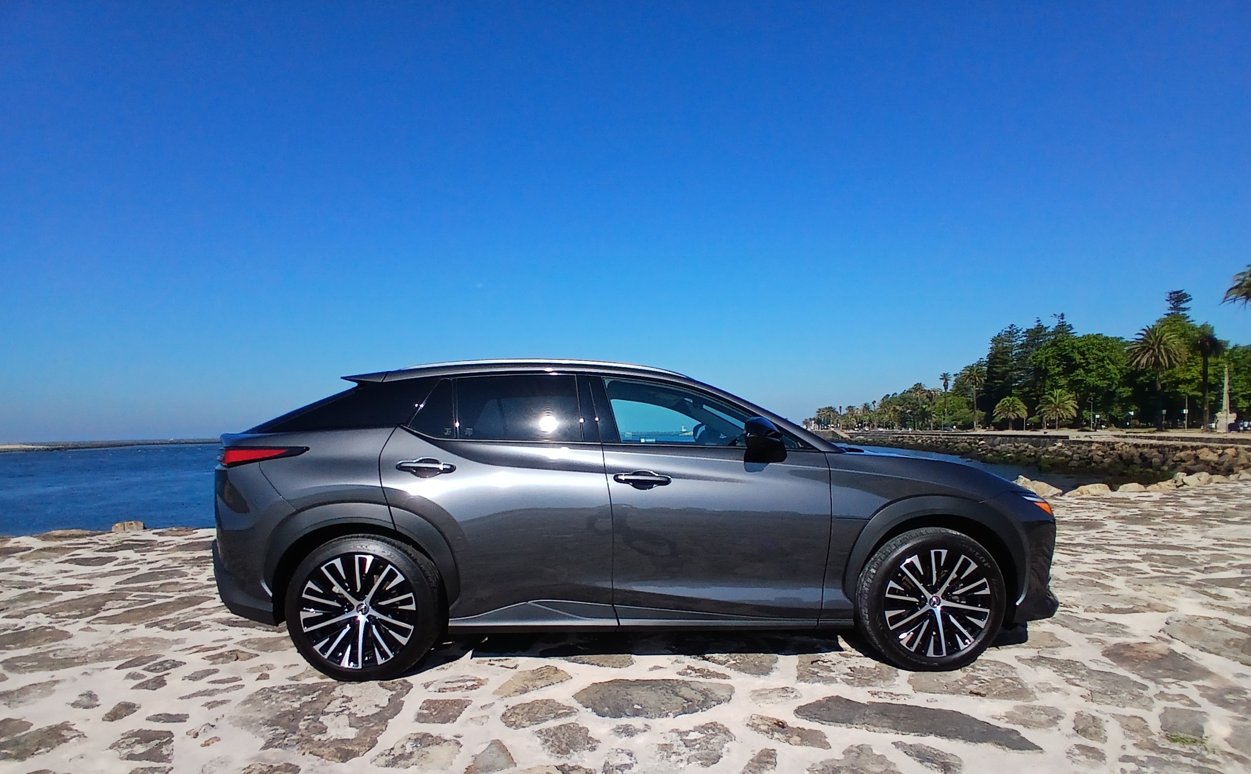 LEXUS RZ 300E RZ 300e Premium