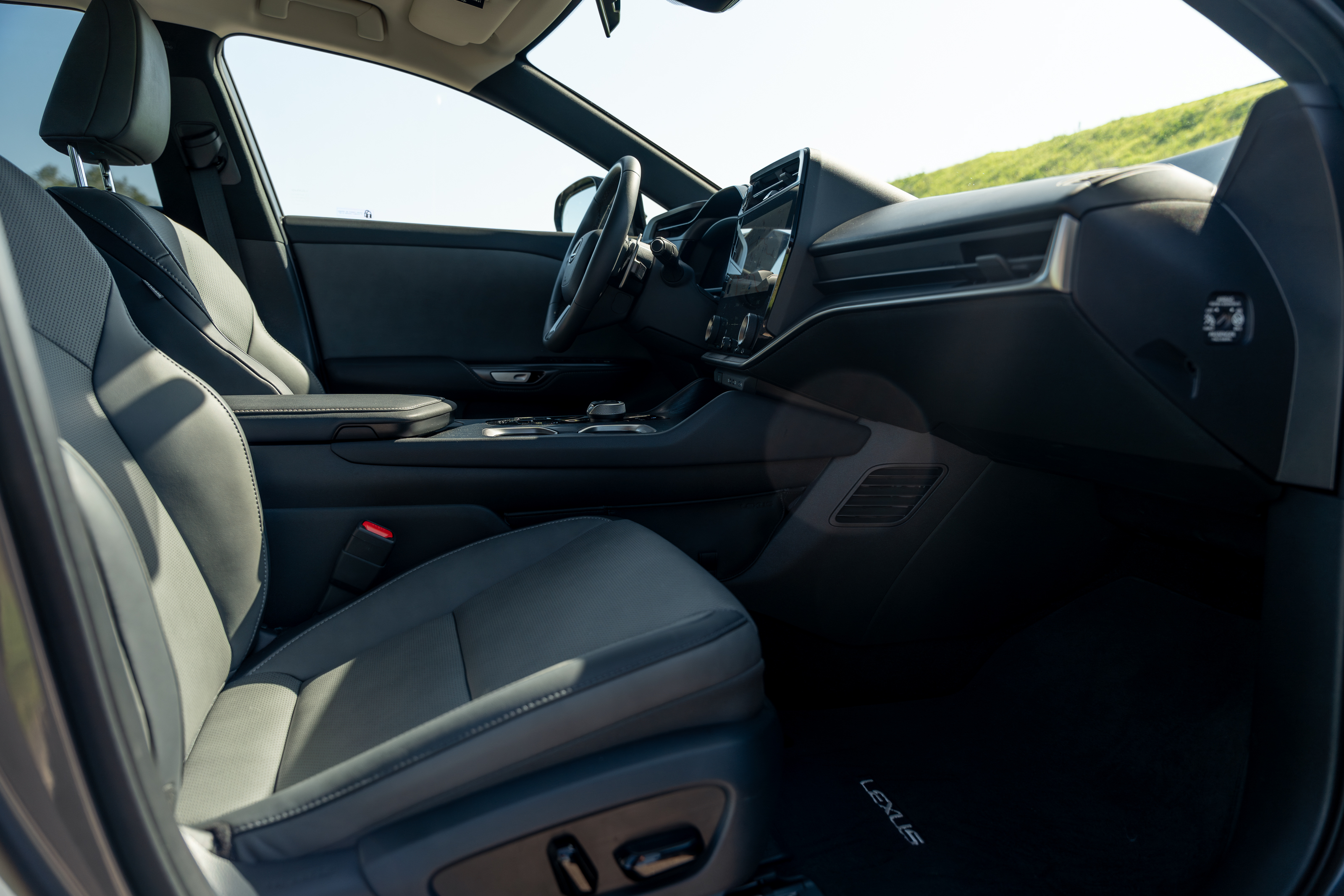 LEXUS RZ 300E RZ 300e Premium