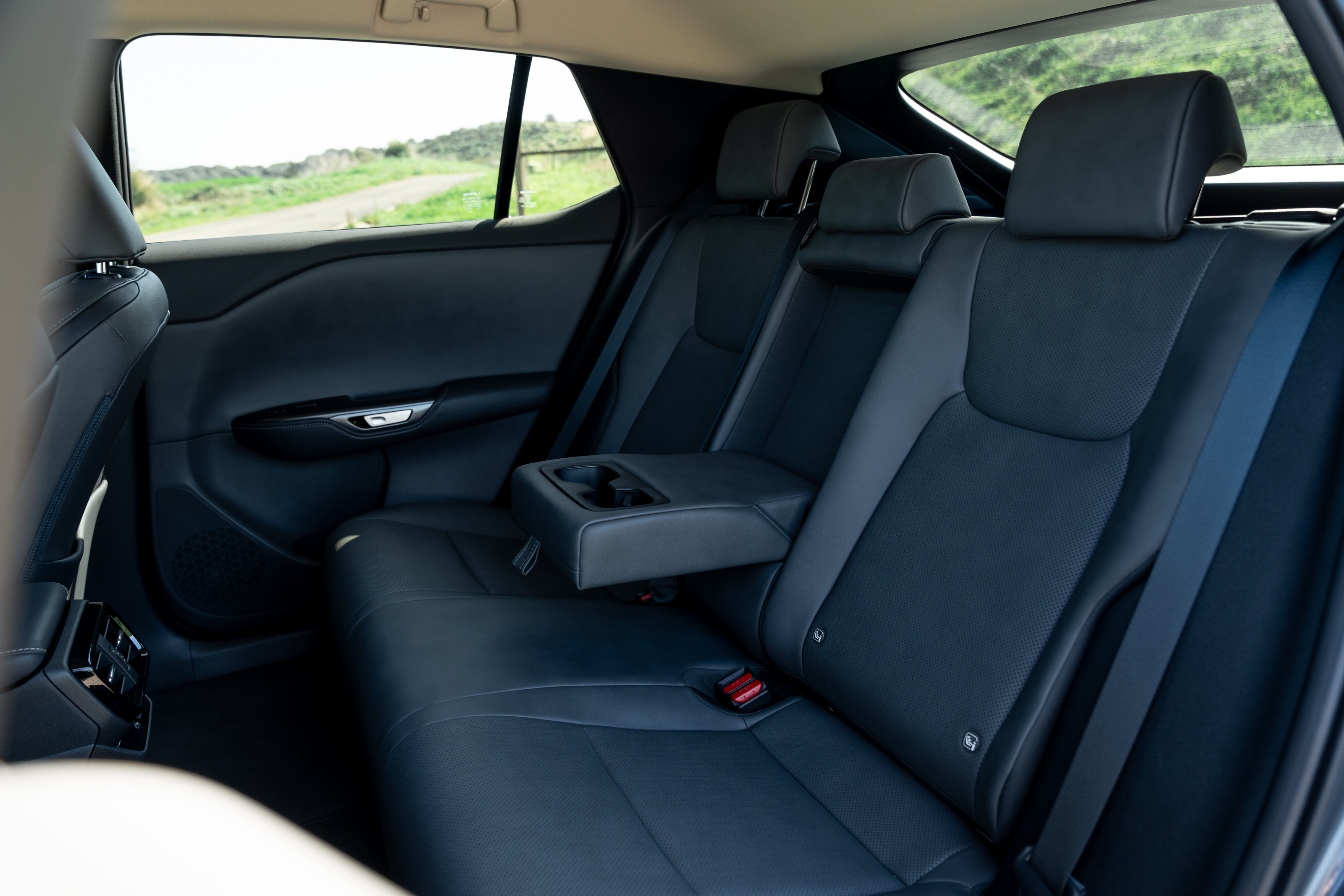 LEXUS RZ 300E RZ 300e Premium