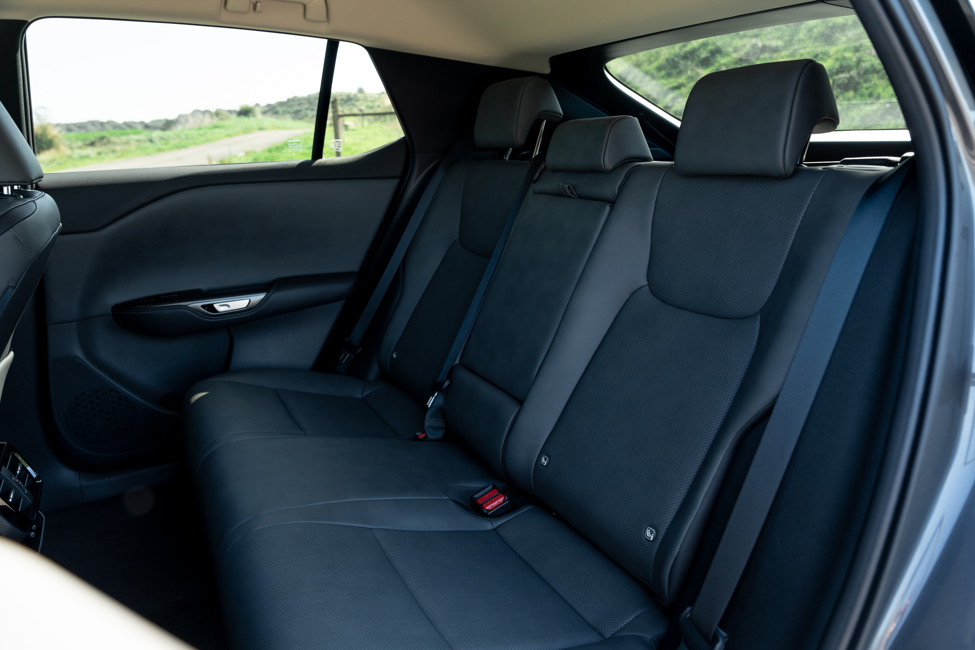 LEXUS RZ 300E RZ 300e Premium