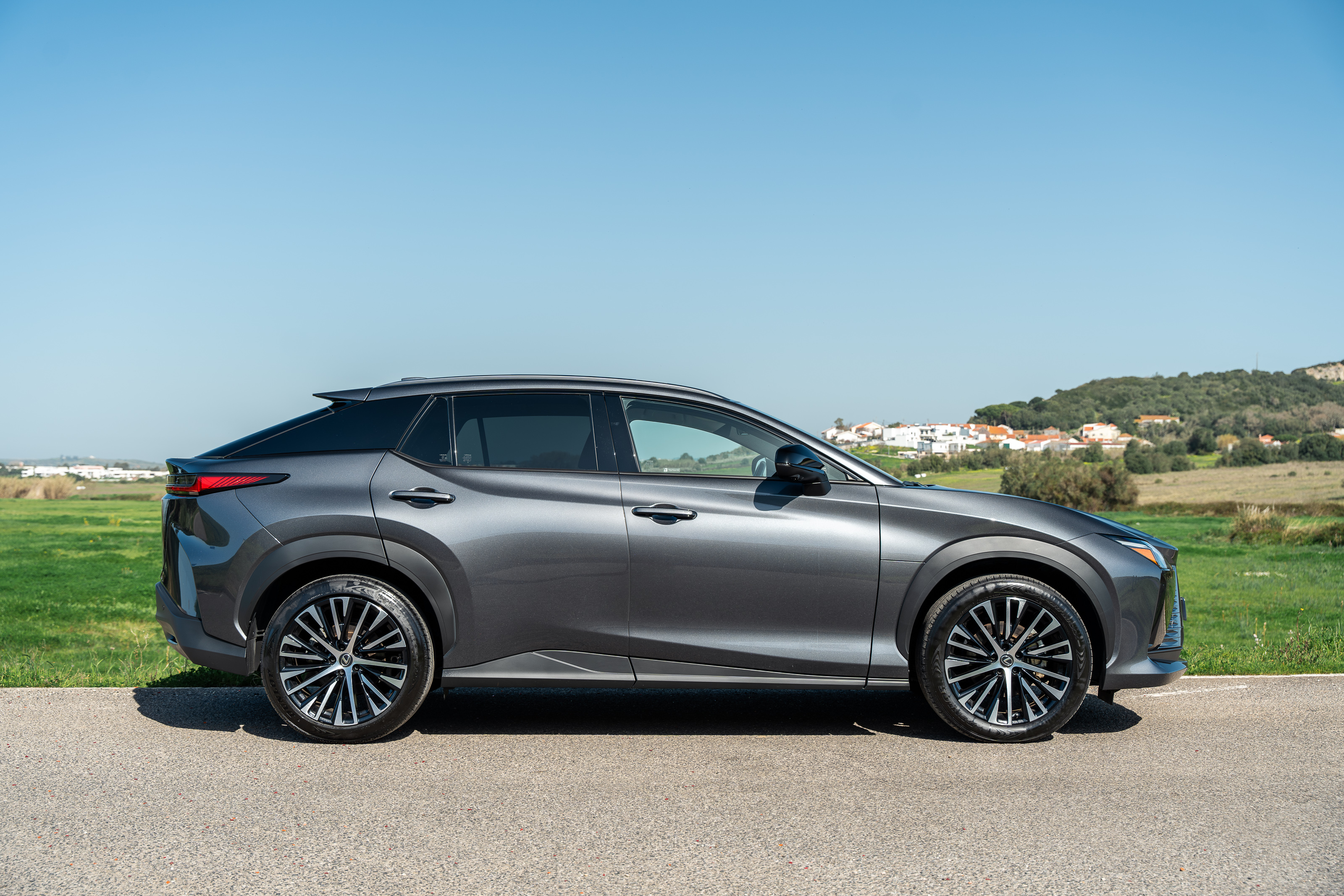 LEXUS RZ 300E RZ 300e Premium