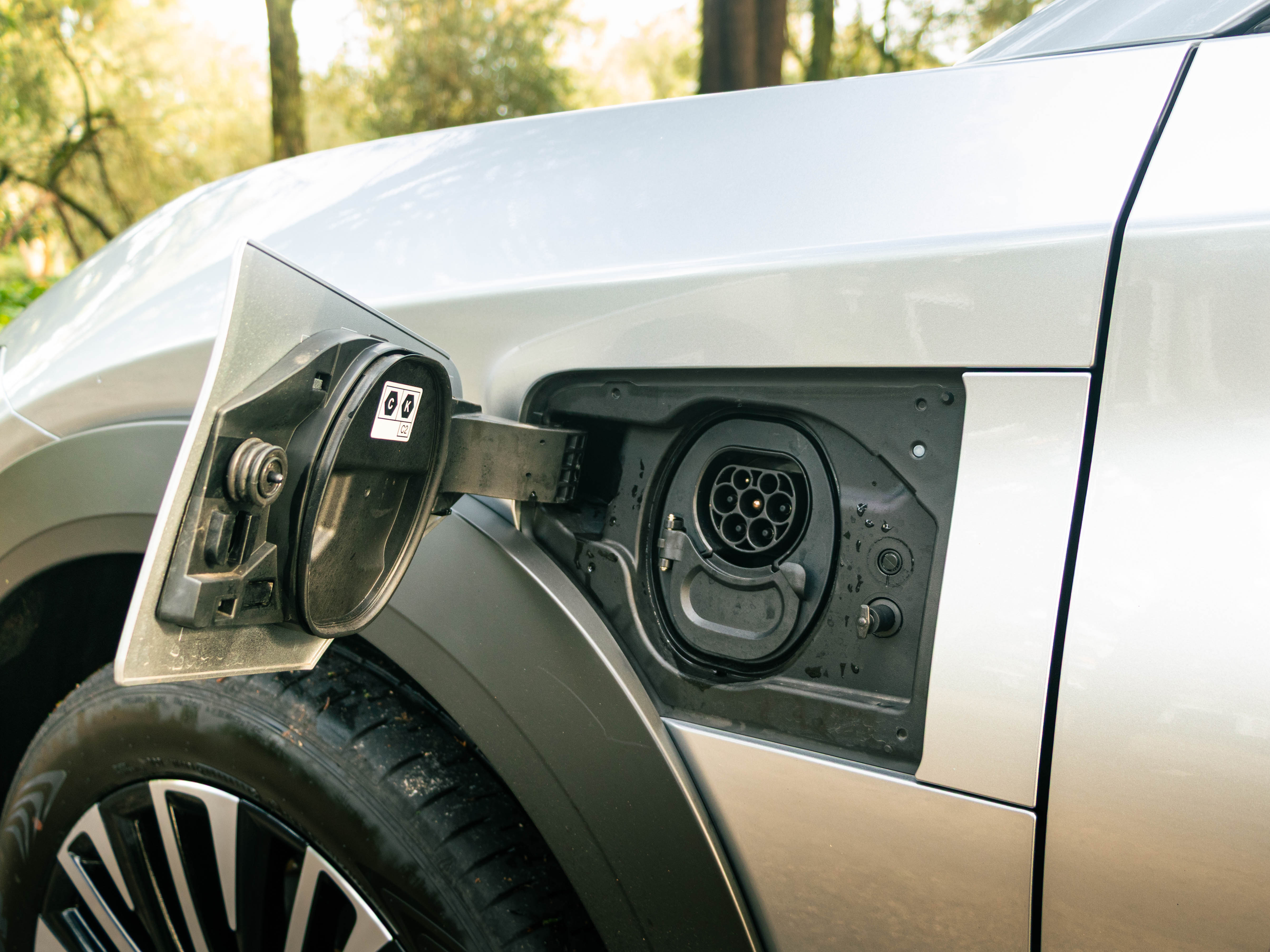 LEXUS RZ 300E RZ 300e Premium