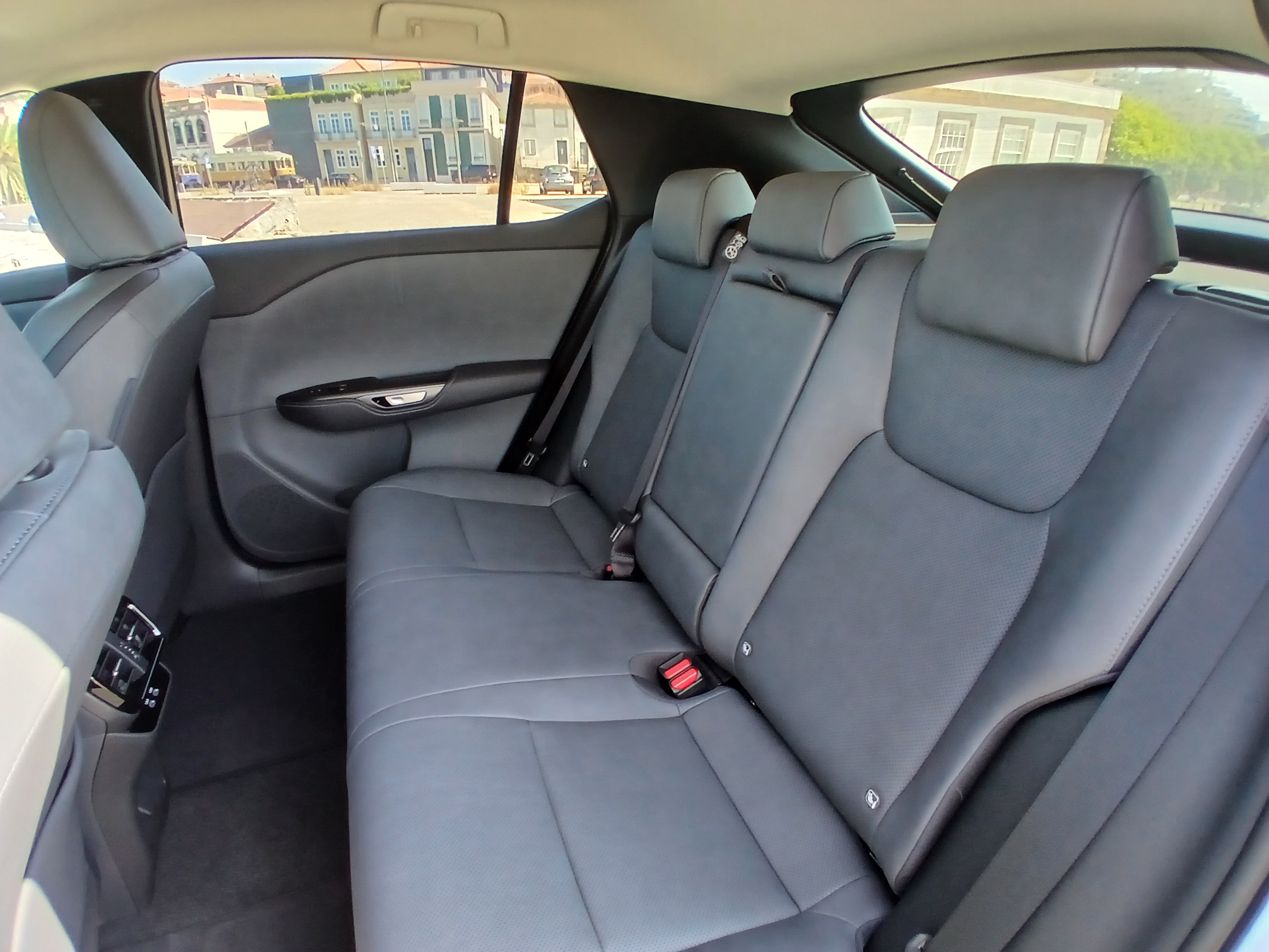 LEXUS RZ 300E RZ 300e Premium
