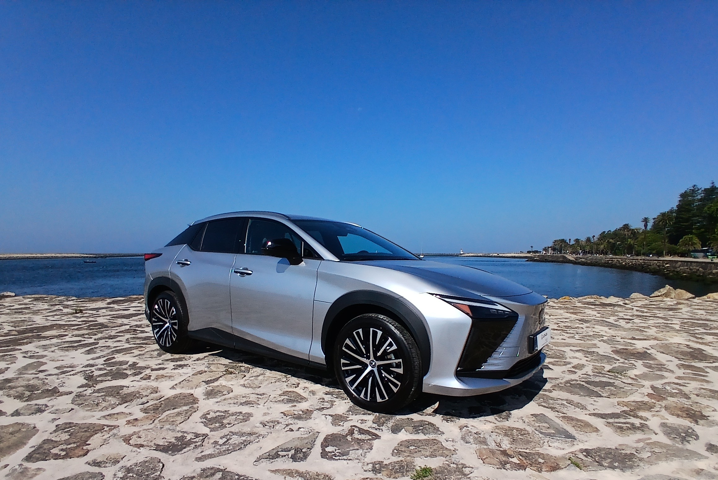 LEXUS RZ 300E RZ 300e Premium
