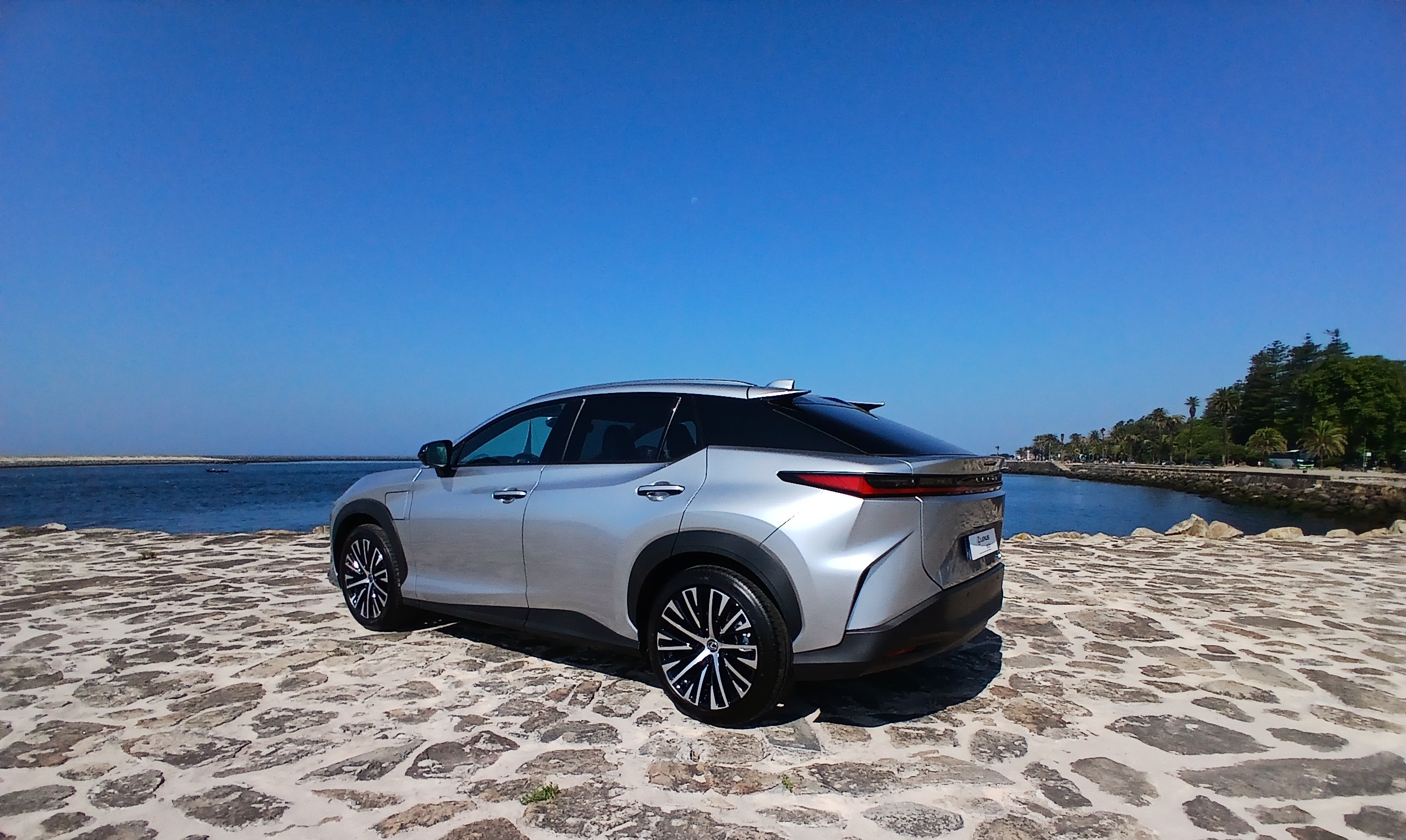 LEXUS RZ 300E RZ 300e Premium