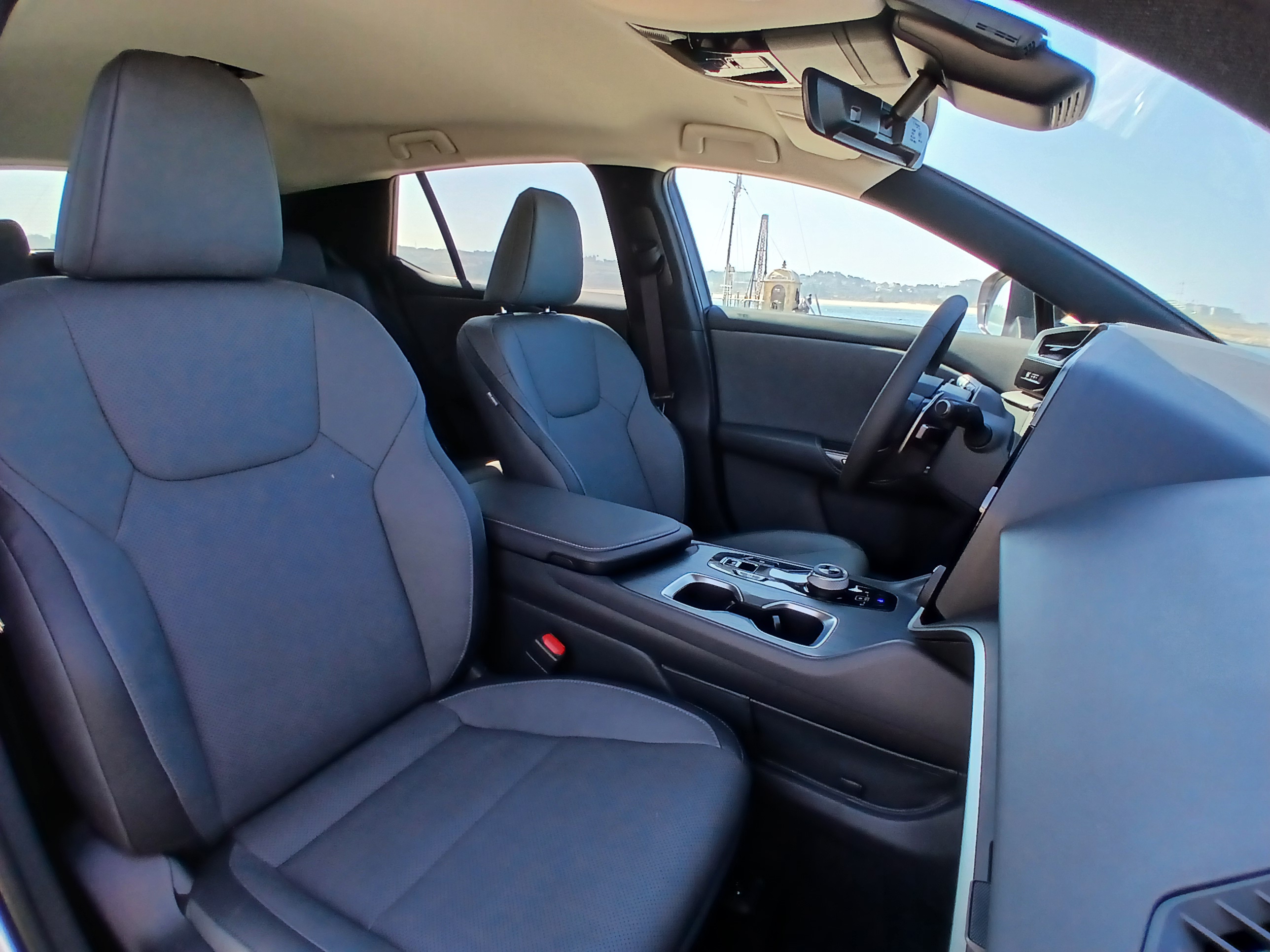 LEXUS RZ 300E RZ 300e Premium