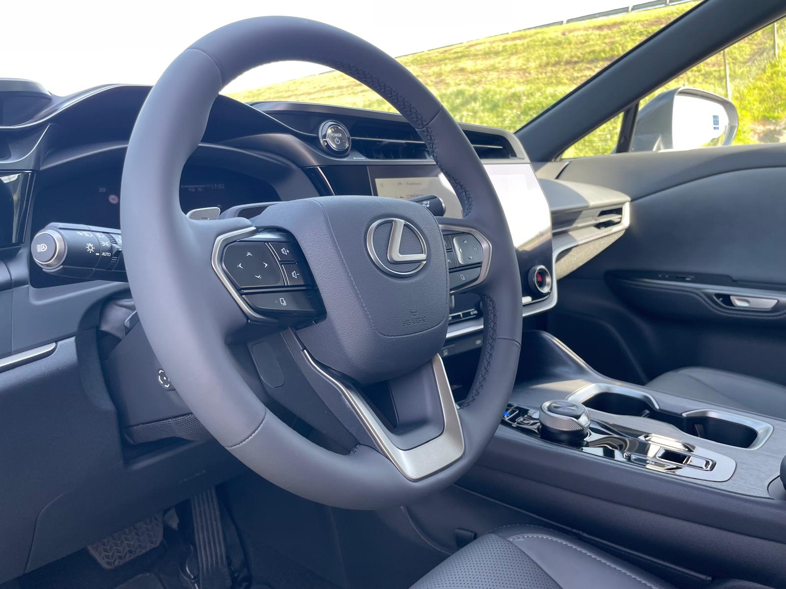 LEXUS RZ 300E RZ 300e Premium